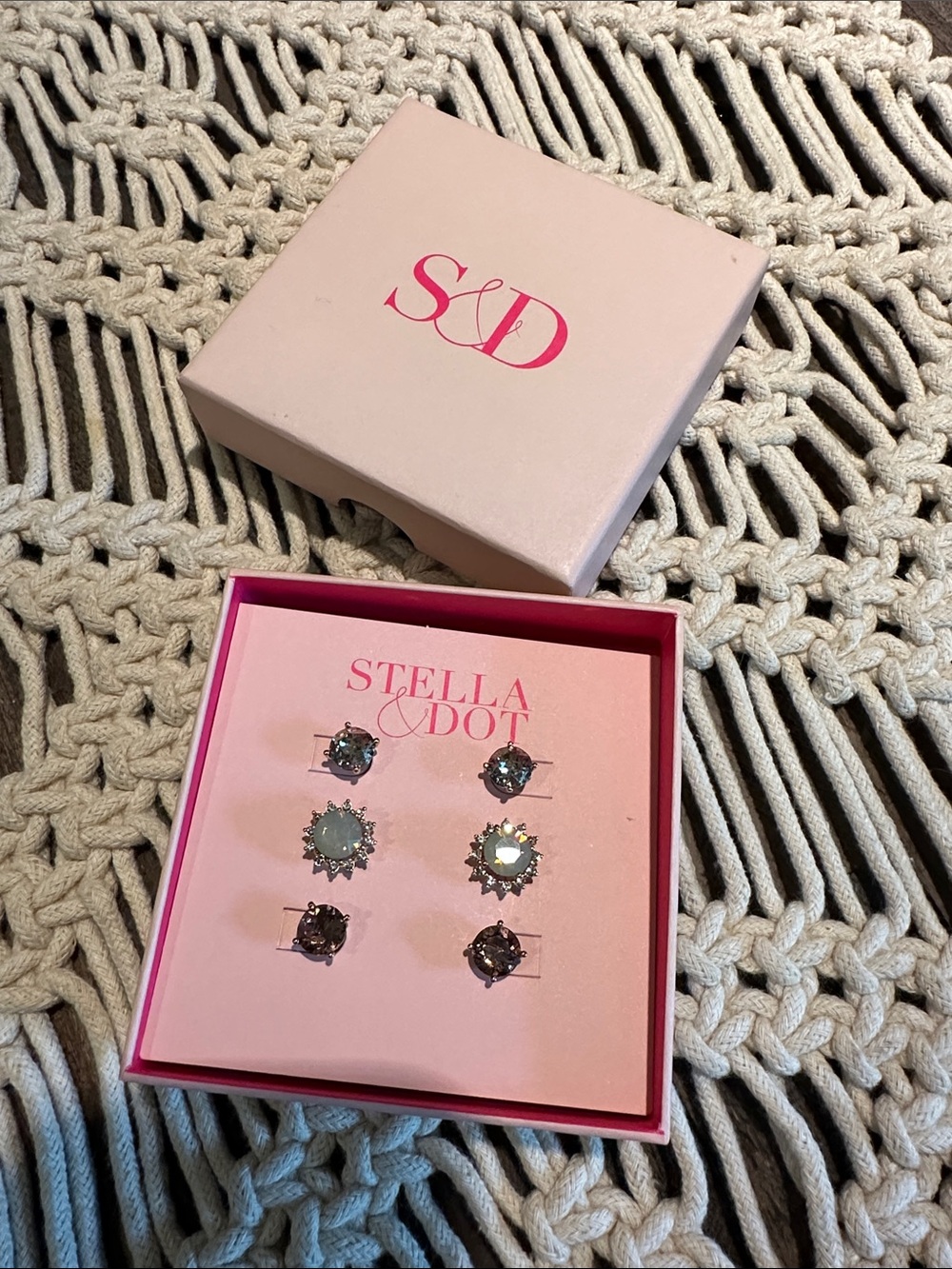 Stella & Dot Halo Sparkle Stud Set